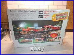 New Bright Musical Holiday Christmas Express Elf Train locomotive 1990's NO. 183