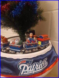 New England Patriots lighted Musical Christmas Tree NFL Train Set