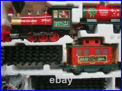 North Pole Express Christmas Train Set 33 Pieces Remote Control By EZTEC 37297