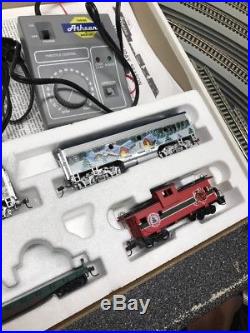 RARE Athearn 1999 Limited Edition Christmas Train Set With Extra Track