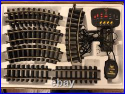 READ The HOLIDAY EXPRESS Animated Christmas Train Set #384 Pre-Owned and Com