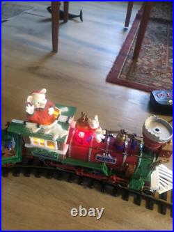 Rare TEDDY BEAR New Bright Animated Christmas Train Set DILLARDS TRIMMINGS NoBox