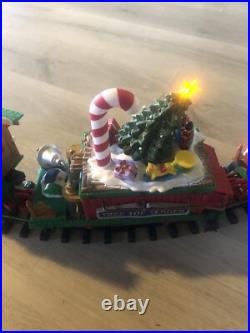 Rare TEDDY BEAR New Bright Animated Christmas Train Set DILLARDS TRIMMINGS NoBox