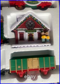 SANTA EXPRESS Christmas Train Set. EZTEC Biggest 41 Pieces Tested? See Video SANTA EXPRESS Christmas Train Set. EZTEC Biggest 41 Pieces Tested? See Video