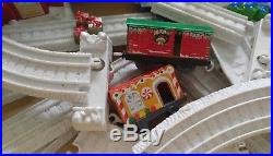 THOMAS' CHRISTMAS DELIVERY Trackmaster Motorized Train Set COMPLETE SET