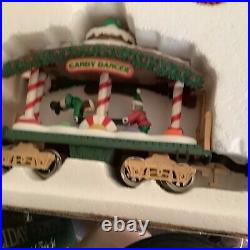 The HOLIDAY EXPRESS Animated Christmas Train Set #380 1996 By New Bright