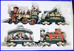 The HOLIDAY EXPRESS Animated Christmas Train Set #380 1997 By New Bright