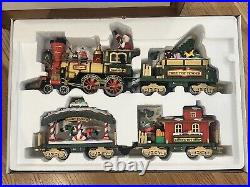 The HOLIDAY EXPRESS Animated Christmas Train Set #380 New Bright 1990s PERFECT