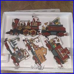 The HOLIDAY EXPRESS Animated Christmas Train Set #385 New Bright