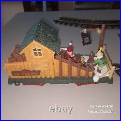 The HOLIDAY EXPRESS Animated Christmas Train Set #385 New Bright