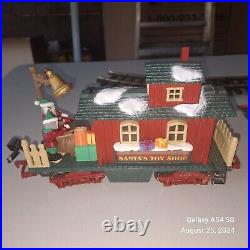 The HOLIDAY EXPRESS Animated Christmas Train Set #385 New Bright