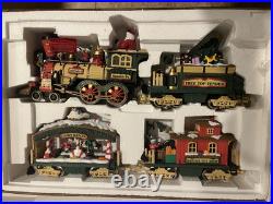The HOLIDAY EXPRESS Animated Christmas Train Set not working The HOLIDAY EXPRESS Animated Christmas Train Set not working
