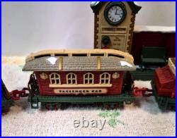 The Holiday Express Animated Christmas Train Set Vtg Original Box Tested EUC
