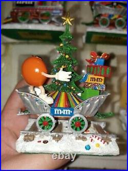 The M&M Yuletide Flyer Holiday Christmas Train Lot Set of 5 Cars By Danbury Mint