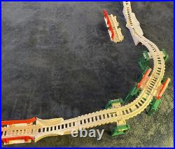 Thomas & Friends Holiday Cargo Trackmaster Train Set. Christmas Tree Train Set