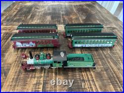 Thomas Kinkade Christmas Express Hawthorne Village Locomotive Bachmann 4 Cars