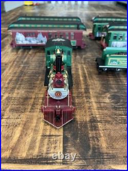 Thomas Kinkade Christmas Express Hawthorne Village Locomotive Bachmann 4 Cars