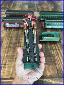 Thomas Kinkade Christmas Express Hawthorne Village Locomotive Bachmann 4 Cars