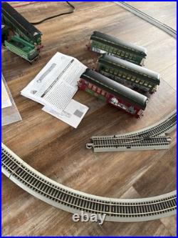 Thomas Kinkade Hawthorne Village Christmas Express Train Set WithTracks Thomas Kinkade Hawthorne Village Christmas Express Train Set WithTracks