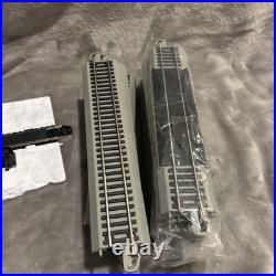 Thomas Kinkades Christmas Express Train Set Engine 9 Cars & Track