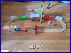 Thomas Wooden Railway Train Christmas Santa's Workshop Express Set Complete Thomas Wooden Railway Train Christmas Santa's Workshop Express Set Complete