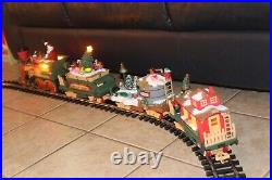VINTAGE DILLARD'S TRIMMINGS CHRISTMAS ANIMATED ELECTRONIC TRAIN SET G SCALE Read