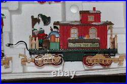 VINTAGE DILLARD'S TRIMMINGS CHRISTMAS ANIMATED ELECTRONIC TRAIN SET G SCALE Read