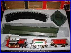 VINTAGE Toys R Us PLAYGO Christmas Tree Train Set 100% Complete Mint