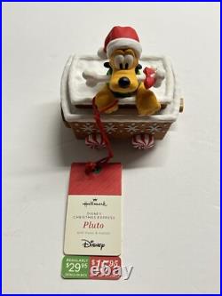 VTG Hallmark Disney Christmas Express Collectors Train Set of 5 with Tracks NWT