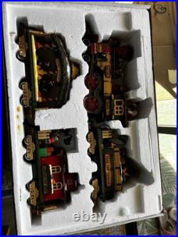 Vintage The HOLIDAY EXPRESS Animated Christmas Train Set #380 New Bright 1990s