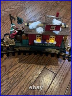 Vintage The HOLIDAY EXPRESS Animated Christmas Train Set #380 New Bright 1990s